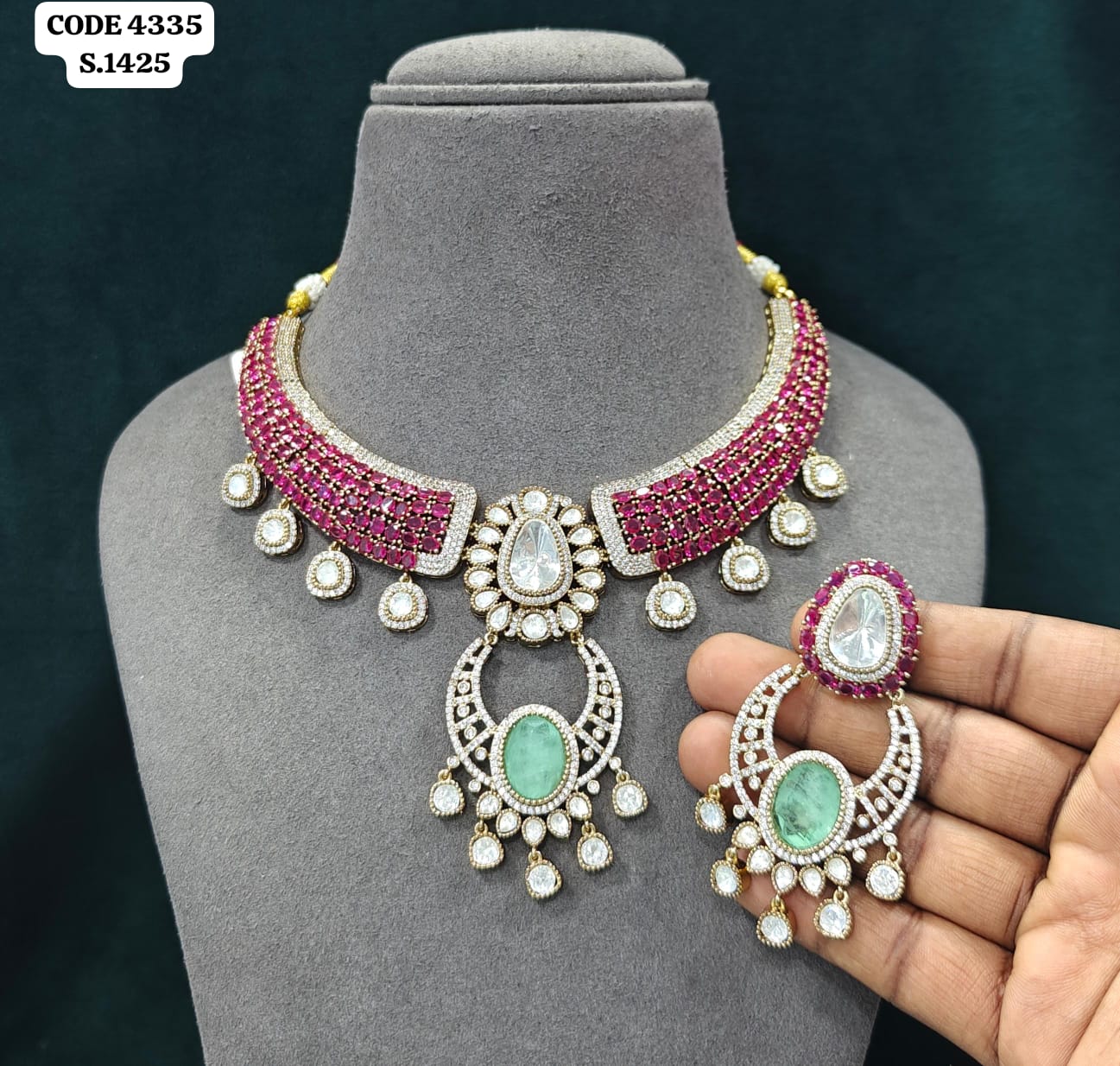 Necklace Set 005